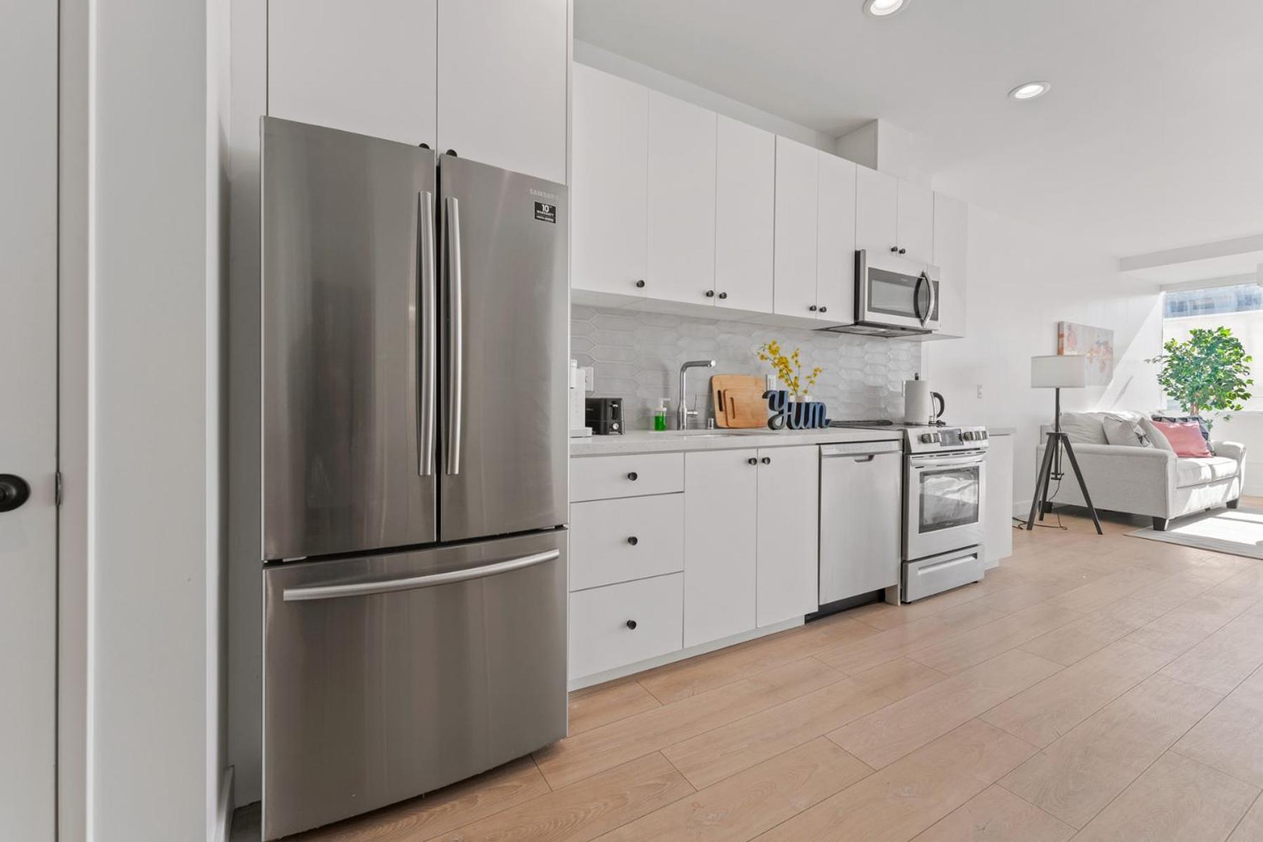 Apartment Stylish Westwood - Steps From Ucla-2 Bedroom 2 Bath